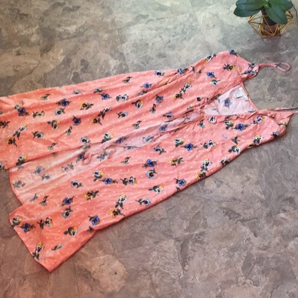 Pink floral wrap tie ruffle dress - Picture 8 of 8